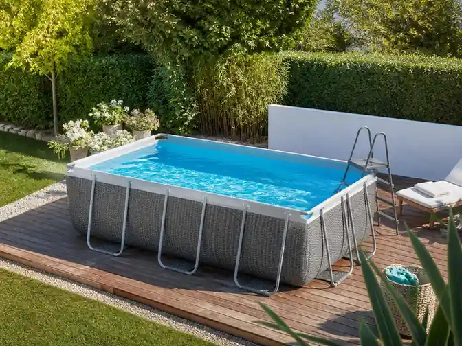 Scegliere la piscina fuori terra 300x200x100 ideale per piccoli giardini